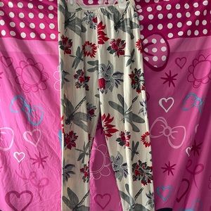 OS FITS MED/LARGE WOMANS LEGGINGS!  2 PAIRS